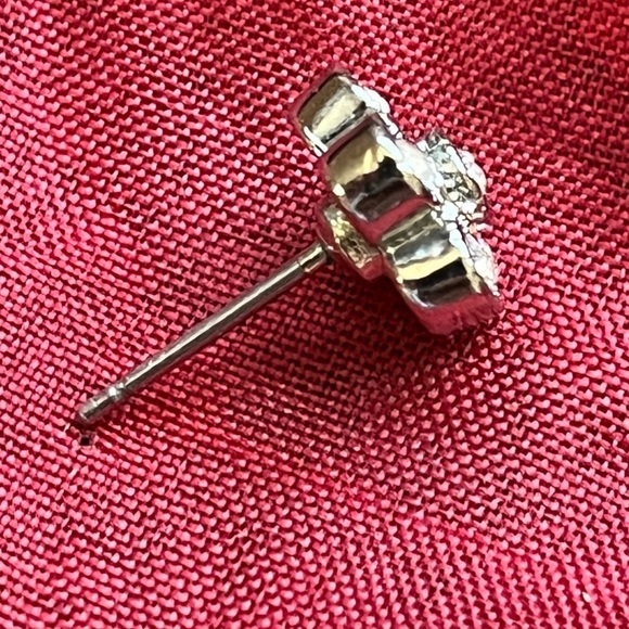 Sweet Daisy Rhinestone Post Earings - Picture 4 of 7